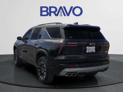 Used 2026 Chevrolet Traverse Z71 AWD/4WD image 3