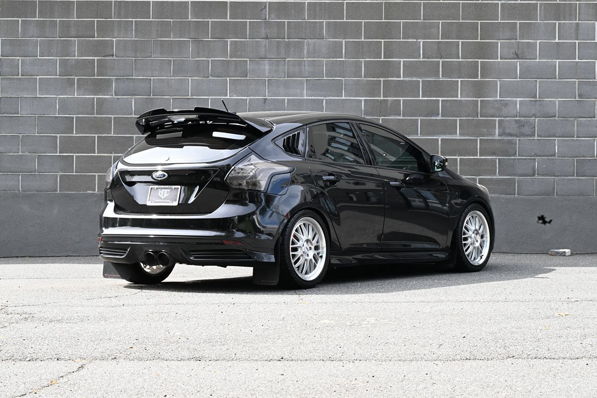 Used 2014 Ford Focus ST w/ Equipment Group 202A FWD image 3