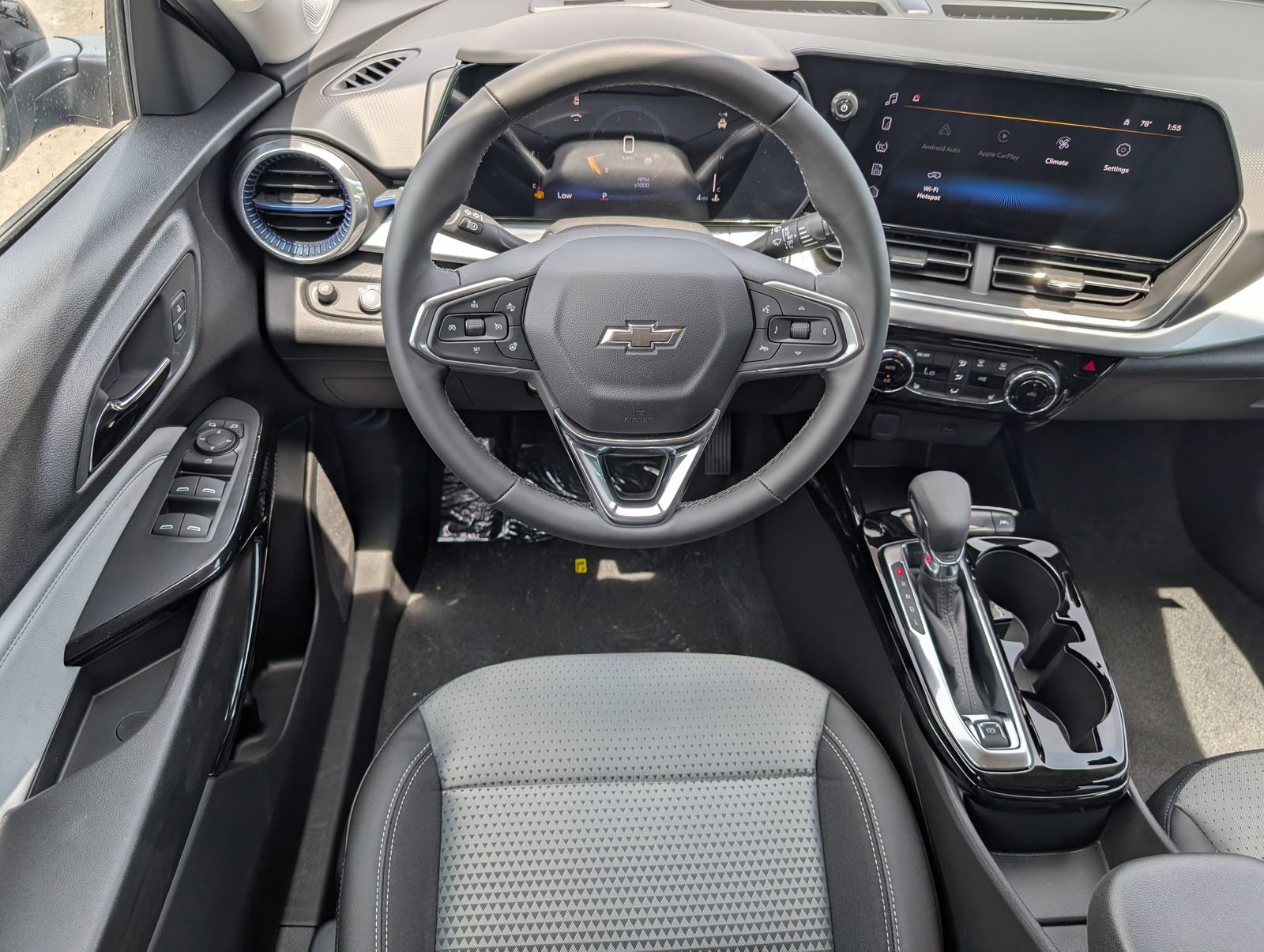 New 2026 Chevrolet Trax LT w/ Driver Confidence Package FWD image 9