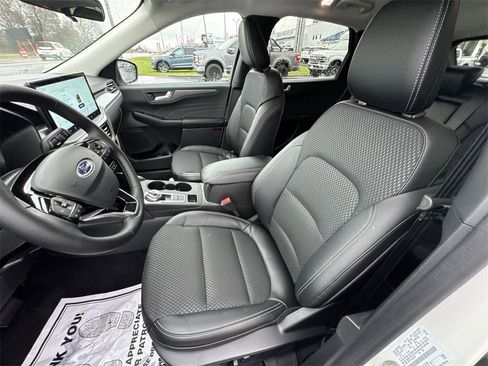 New 2026 Ford Escape SE image 11