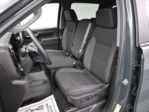 Used 2025 Chevrolet Silverado 1500 LT image 11