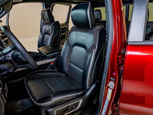 Used 2025 RAM 1500 Laramie w/ Laramie Southwest Edition image 30