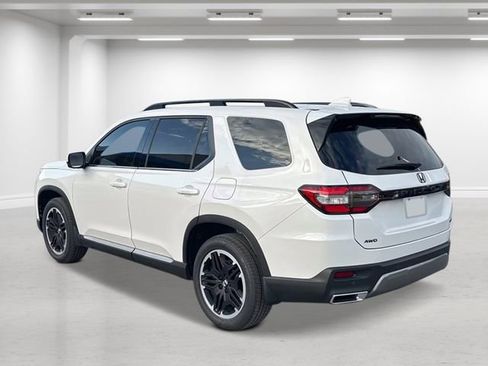 New 2026 Honda Pilot Touring image 5