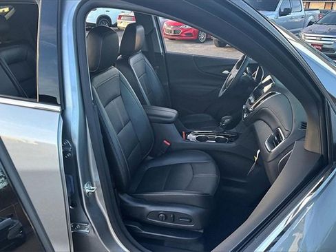 Used 2024 Chevrolet Equinox Premier image 30