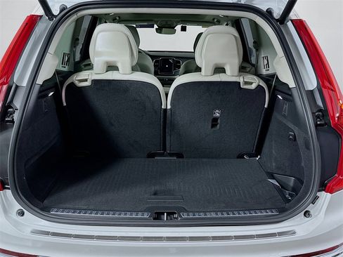 Used 2025 Volvo XC90 T8 Plus w/ Protection Package Premier image 15