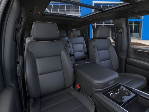 New 2026 Chevrolet Tahoe Premier w/ Sun And Tow Package AWD/4WD image 16