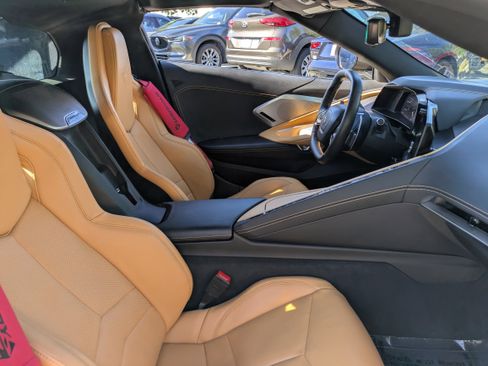 Used 2021 Chevrolet Corvette Stingray Preferred Cpe w/ Battery Protection Package image 14