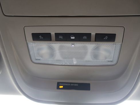 Used 2022 Chevrolet Colorado LT w/ LT Convenience Package image 16