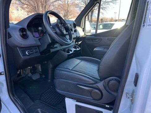 Used 2021 Mercedes-Benz Sprinter 144 Cargo image 19