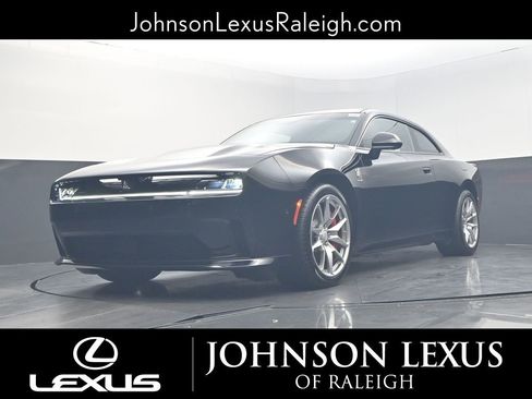 Used 2024 Dodge Charger R/T Scat Pack w/ Plus Group image 17