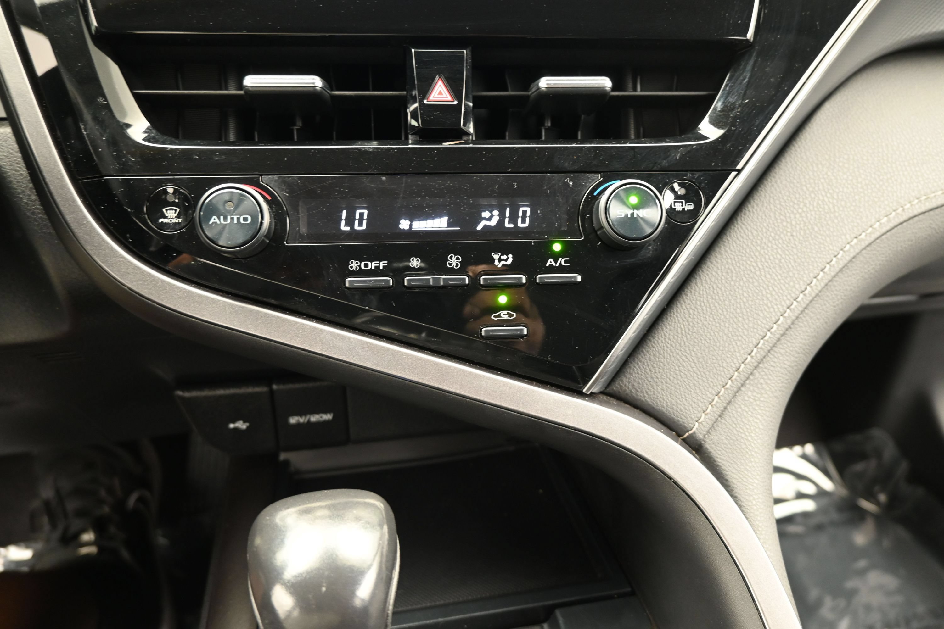 Used 2023 Toyota Camry SE FWD image 22