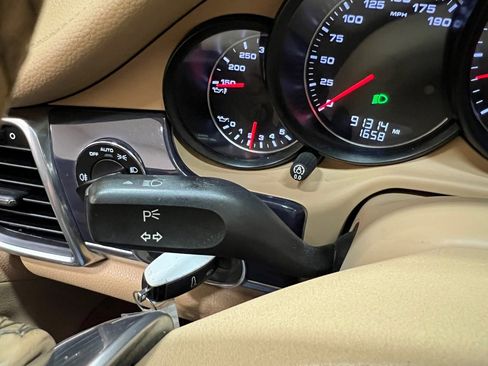 Used 2013 Porsche Panamera 4 image 20