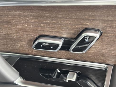 New 2026 Land Rover Range Rover SE image 30