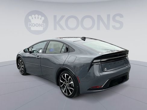 Used 2024 Toyota Prius Prime Premium image 4