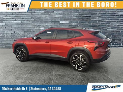 Used 2024 Chevrolet Trax RS image 3