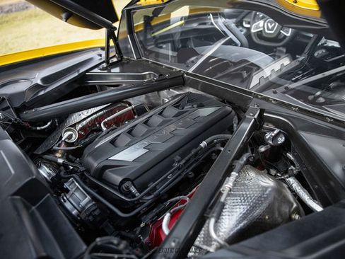 Used 2025 Chevrolet Corvette Stingray Premium Cpe w/ Z51 Performance Package image 24