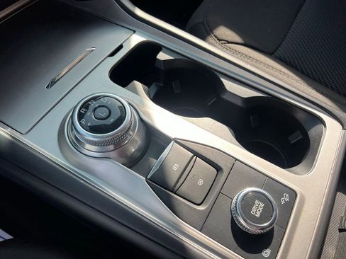 Certified 2022 Ford Explorer XLT w/ Class IV Trailer Tow Package image 25