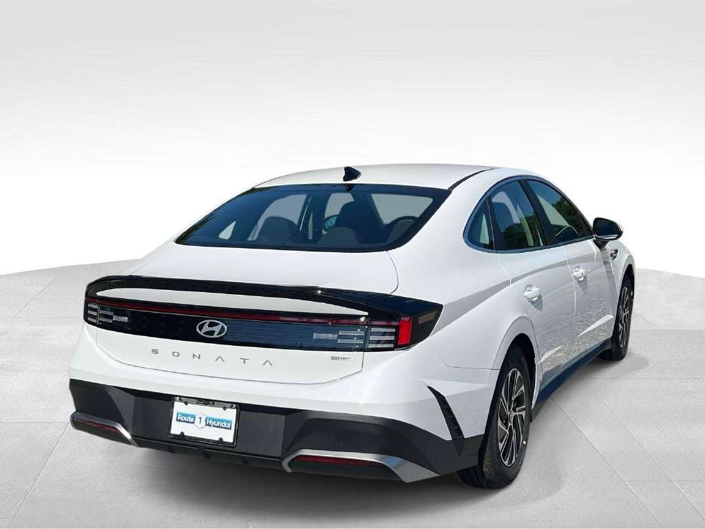 New 2026 Hyundai Sonata Blue FWD image 4
