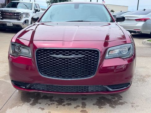 Used 2022 Chrysler 300 Touring w/ Sport Appearance Package RWD image 2