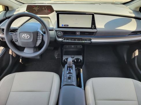 New 2026 Toyota Prius XLE FWD image 4