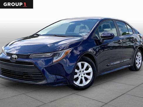 Used 2024 Toyota Corolla LE FWD image 1