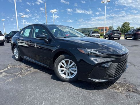 Used 2026 Toyota Camry LE FWD image 2