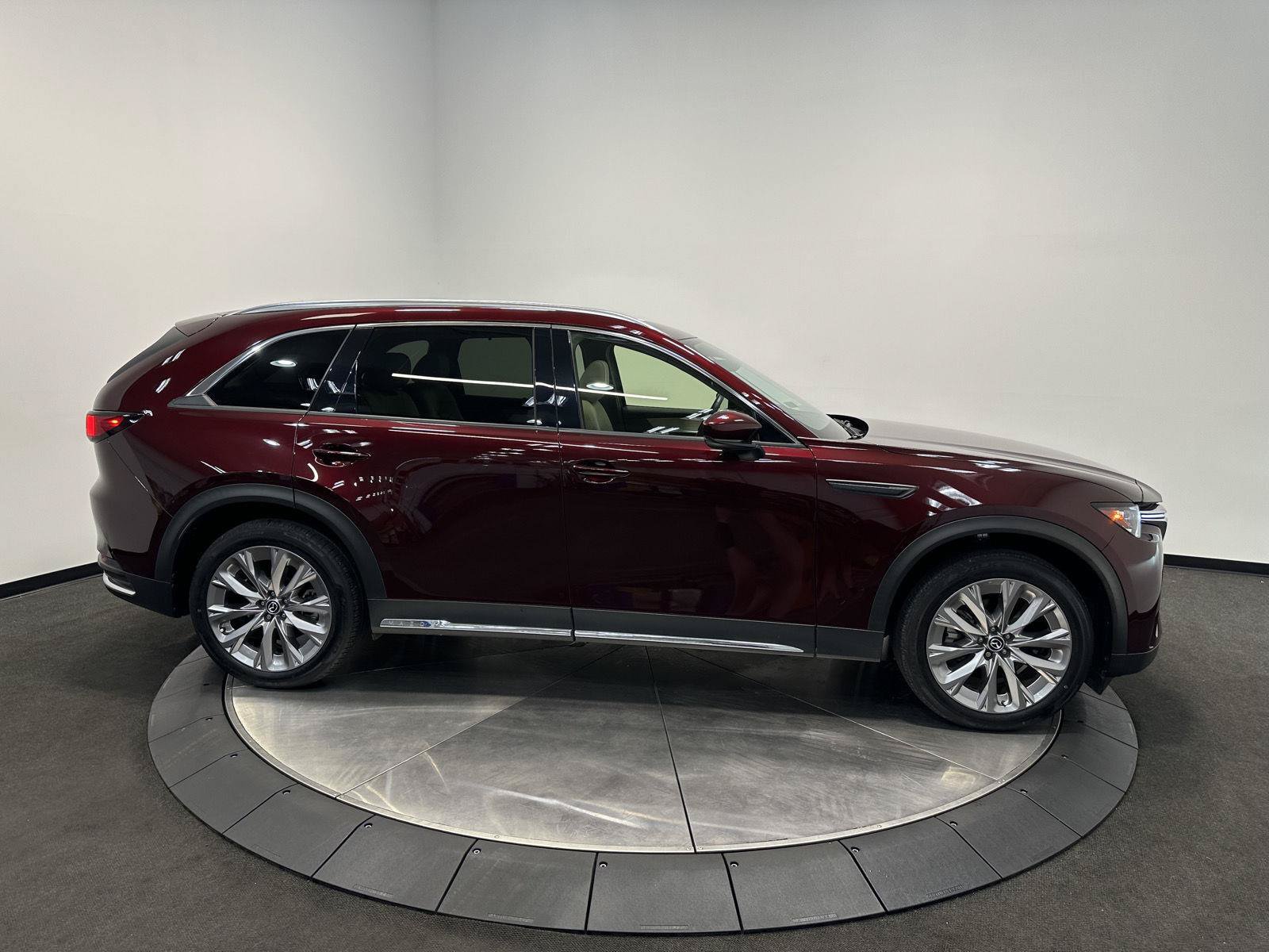 Used 2024 MAZDA CX-90 3.3 Turbo w/ Premium Package AWD/4WD image 7