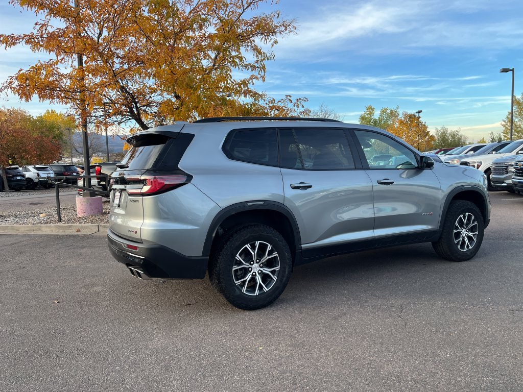 Used 2025 GMC Acadia AT4 AWD/4WD image 5