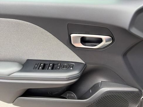 Used 2025 Kia K4 EX image 18