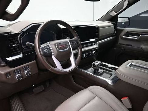 Used 2022 GMC Sierra 1500 SLT AWD/4WD image 12