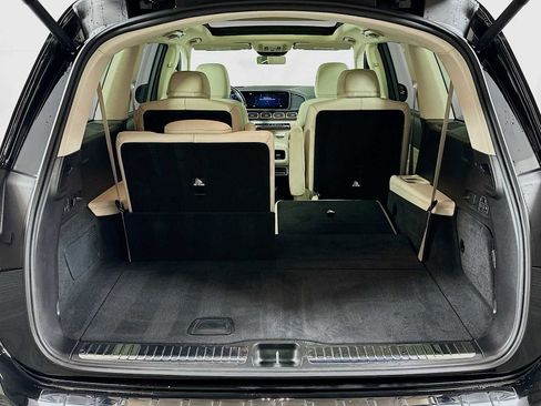 Used 2024 Mercedes-Benz GLS 580 4MATIC image 27