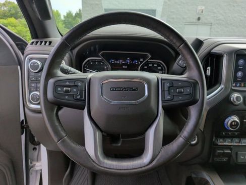 Used 2020 GMC Sierra 1500 Denali w/ Denali Ultimate Package AWD/4WD image 17