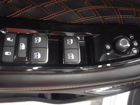 Used 2024 Jeep Grand Cherokee L Summit AWD/4WD image 21
