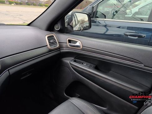 Used 2017 Jeep Grand Cherokee Limited image 20