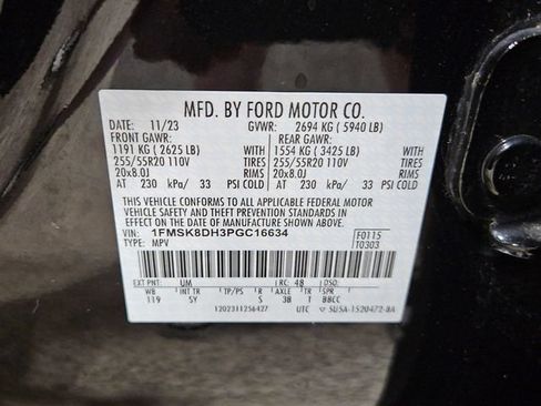 Used 2023 Ford Explorer XLT w/ Equipment Group 202A AWD/4WD image 35
