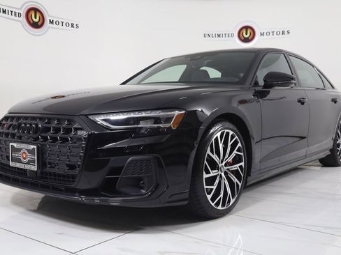 Used 2025 Audi S8 image 5