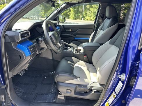 Used 2024 Toyota Tacoma TRD Sport RWD image 16