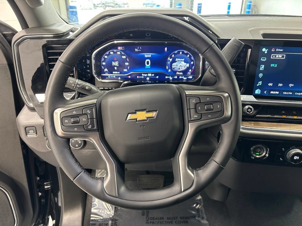 Used 2024 Chevrolet Silverado 1500 LT AWD/4WD image 12