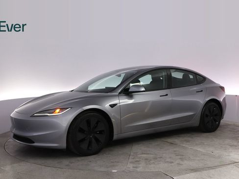Used 2025 Tesla Model 3 Long Range AWD/4WD image 18