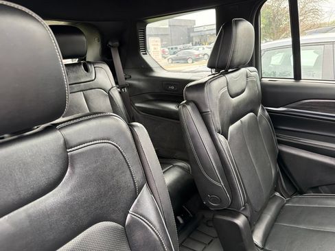 Used 2021 Jeep Grand Cherokee L Overland w/ Luxury Tech Group IV AWD/4WD image 34