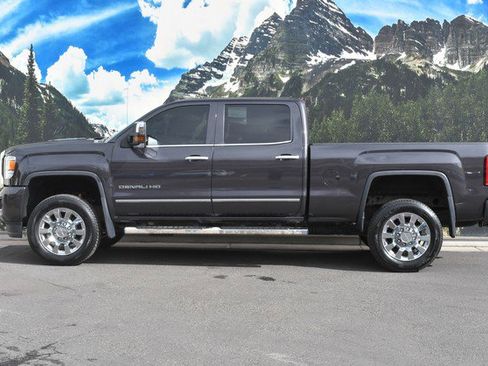 Used 2016 GMC Sierra 2500 Denali w/ Duramax Plus Package image 7