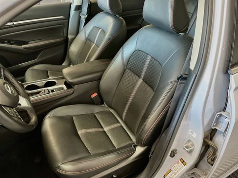 Used 2024 Nissan Altima 2.5 SR AWD/4WD image 19