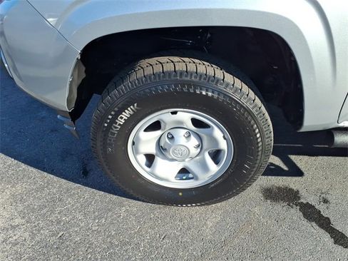 Used 2023 Toyota Tacoma SR w/ SR Convenience Package image 4