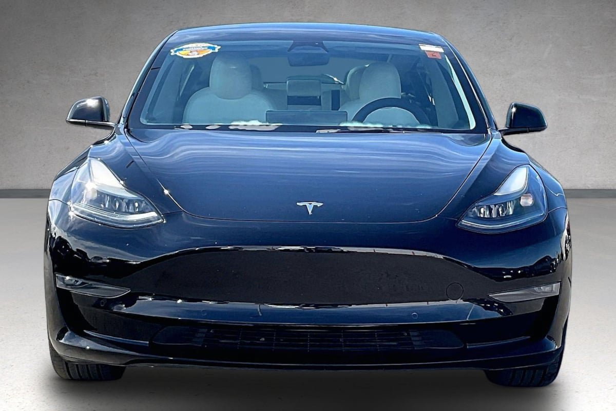 Used 2022 Tesla Model 3 Long Range AWD/4WD image 3