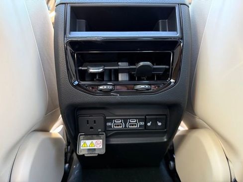 New 2025 Jeep Grand Cherokee Limited image 37