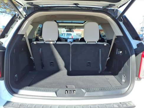 Used 2023 Ford Explorer XLT w/ Equipment Group 202A image 10
