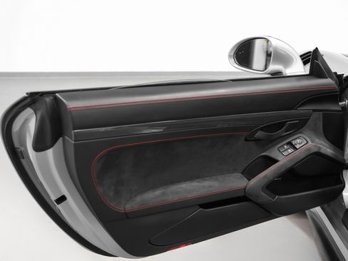 Used 2018 Porsche 911 GT2 RS w/ Weissach Package image 81