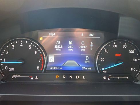 Used 2022 Ford Explorer XLT w/ Equipment Group 202A image 22