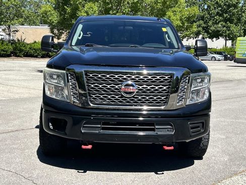 Used 2017 Nissan Titan SV RWD image 2