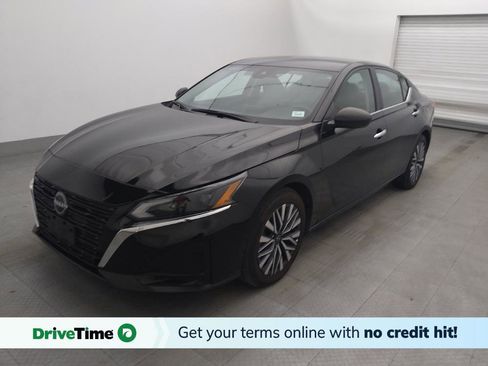 Used 2024 Nissan Altima 2.5 SV image 1